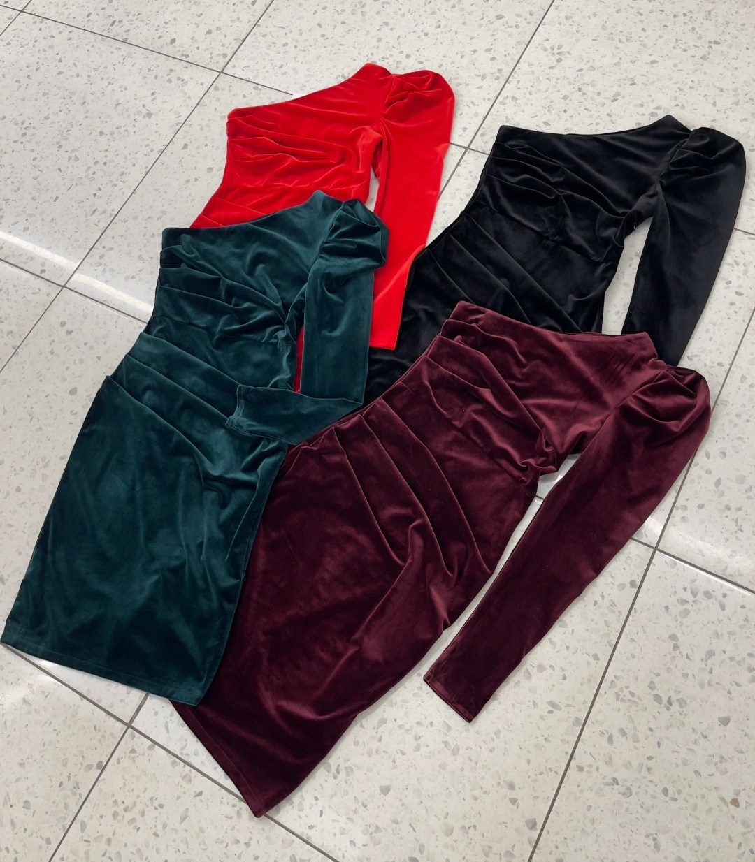 бархатное платье,платье женская,вечернее платье,облегающее платье,красное бархатное платье