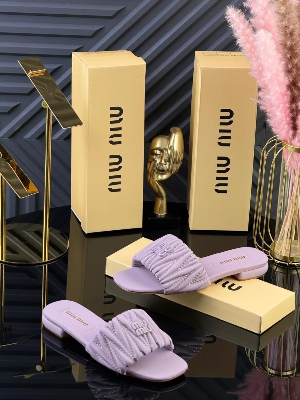 ,шлепки миу миу,шлепанцы miu miu,женские шлепанцы,кожаные шлепанцы miu miu