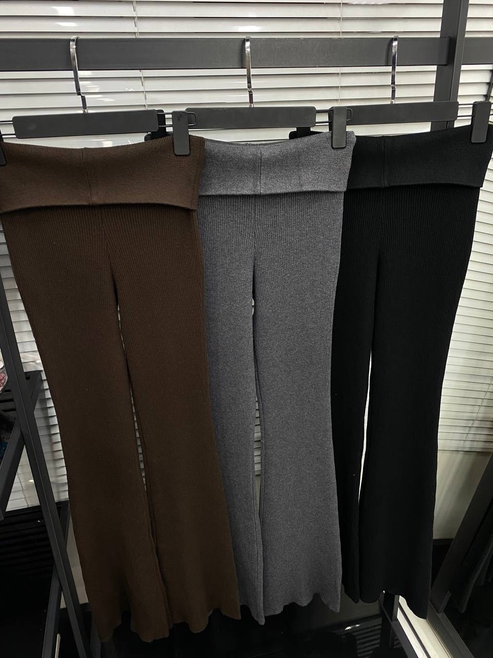 трикотажные брюки,трикотажные брюки клеш,брюки клеш,широкие брюки женские,легинсы клеш