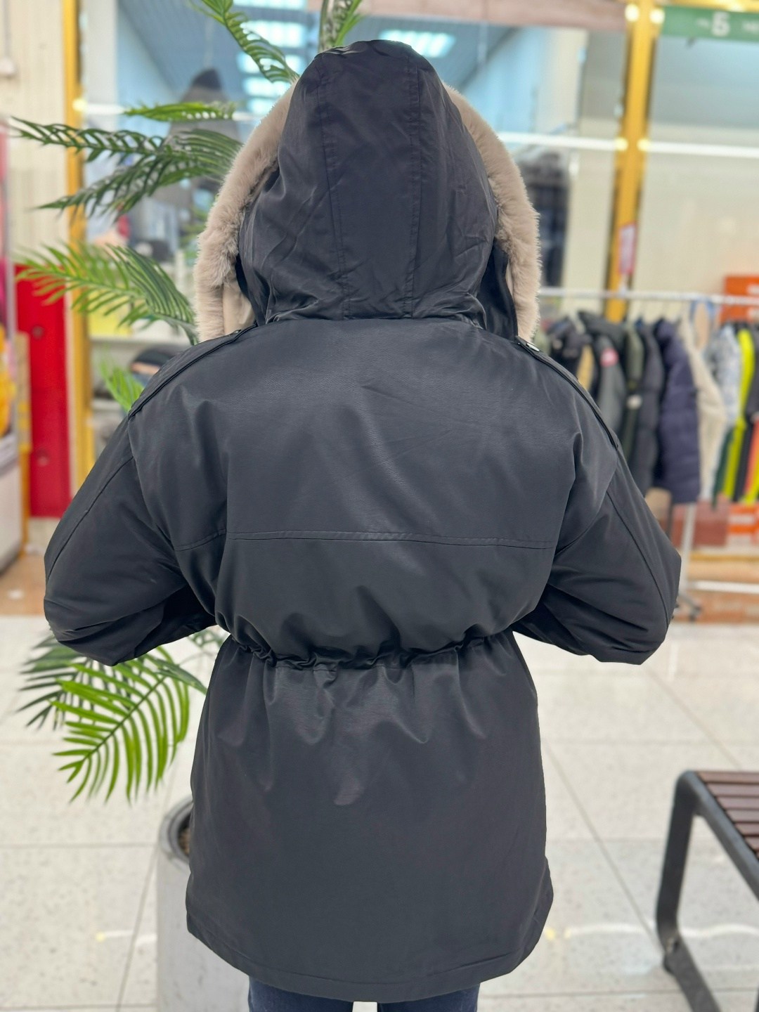 парка с натуральным мехом,парка женская с натуральным мехом,парка с мехом,парка с мехом женская зимняя,красивые зимние куртки с мехом