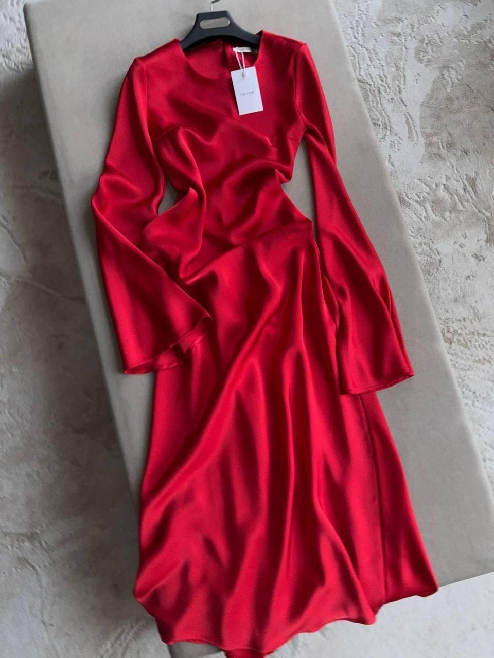 девушка,платье красное,стильное платье,малиновое платье,самая красивая девушка