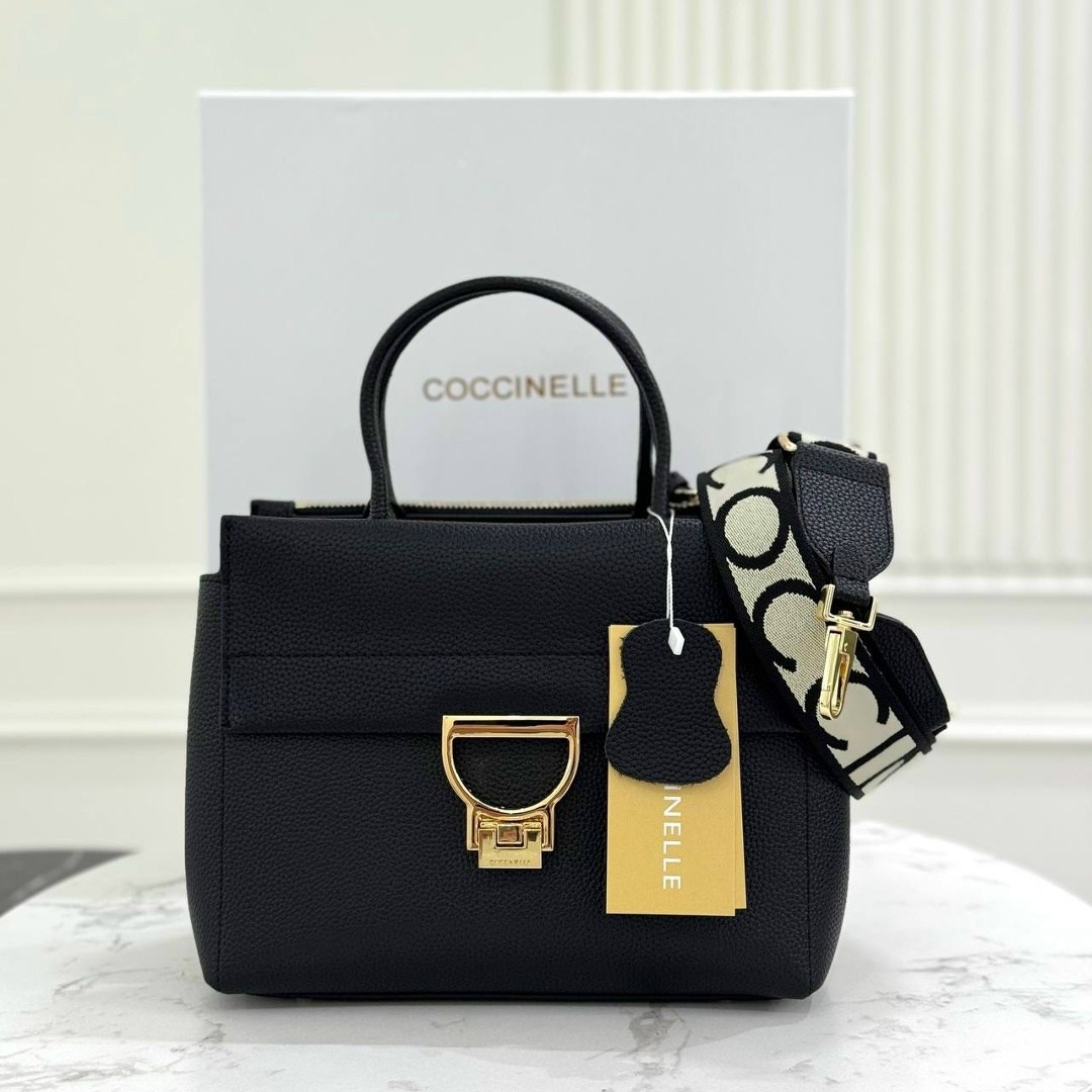 сумка coccinelle arlettis signature,сумка coccinelle arlettis,сумка coccinelle,женская сумка coccinelle,сумка