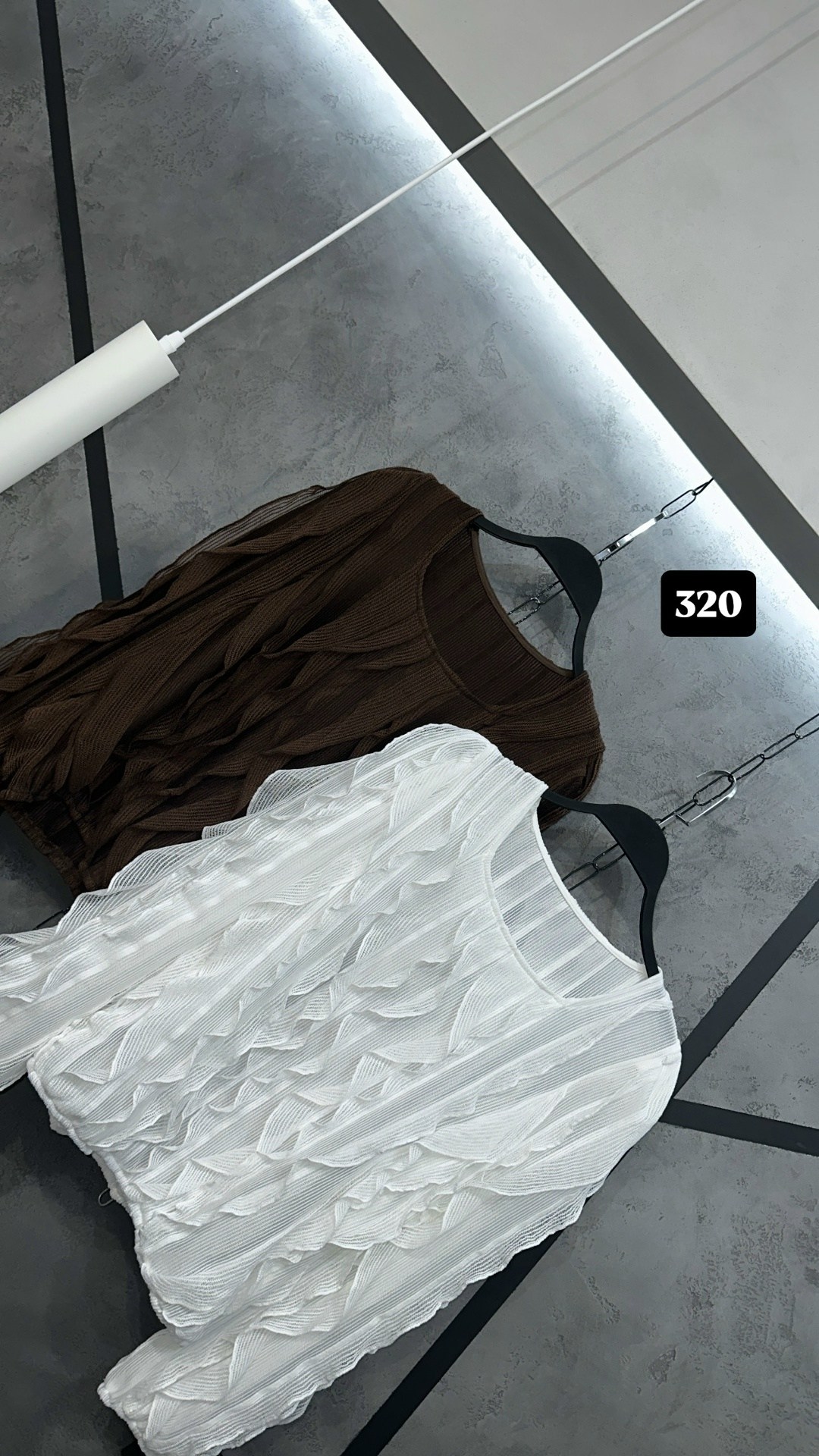 блузка с оборками,блузка нарядная с воланами,женская блузка,блузка с воланом,элегантные костюмы