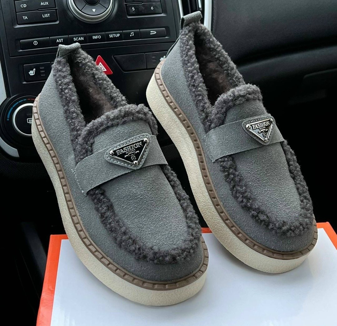 ,лоферы на меху,лоферы с мехам,лоферы prada,лоферы женские зимние