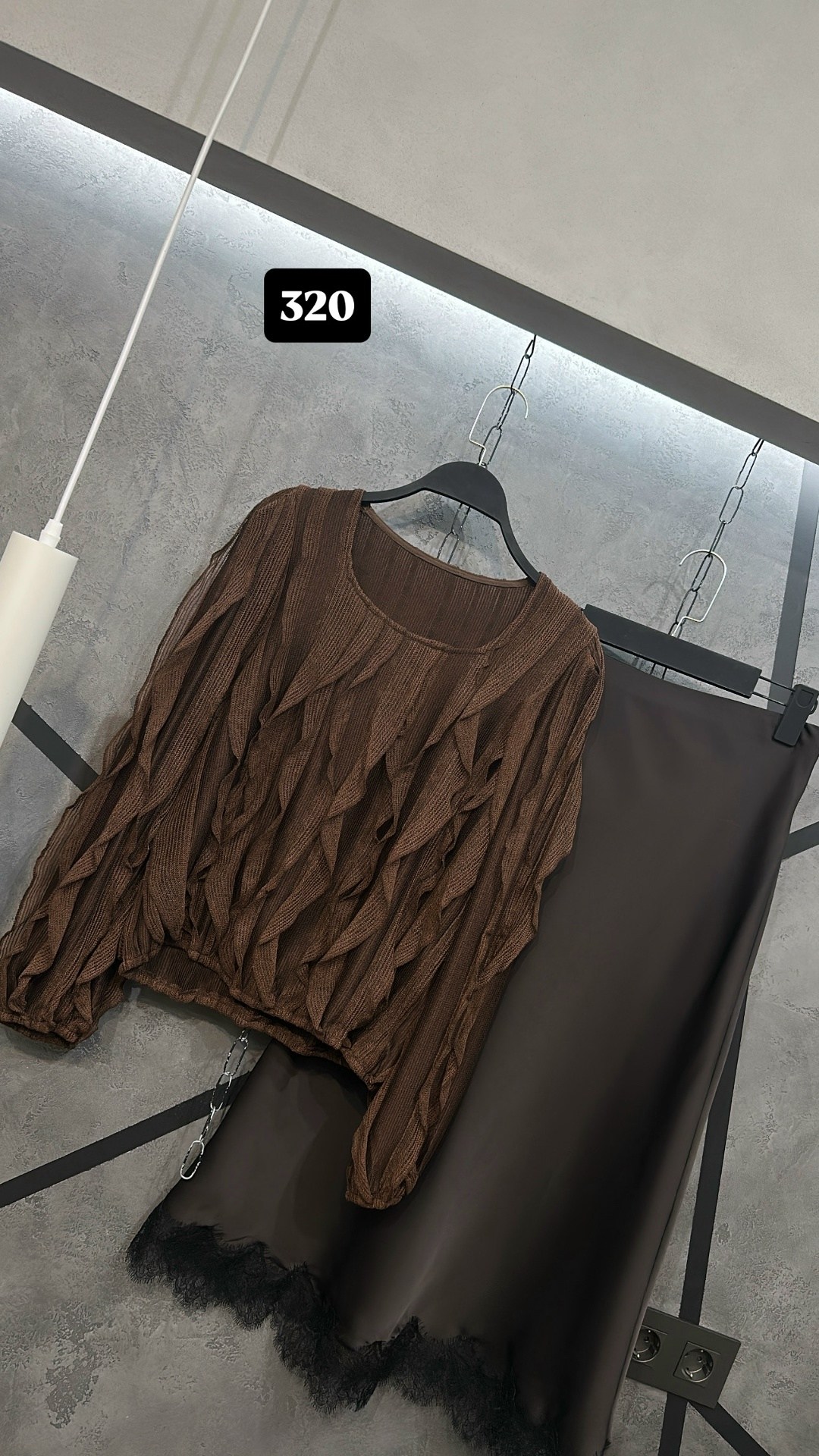 блузка с оборками,блузка нарядная с воланами,женская блузка,блузка с воланом,элегантные костюмы