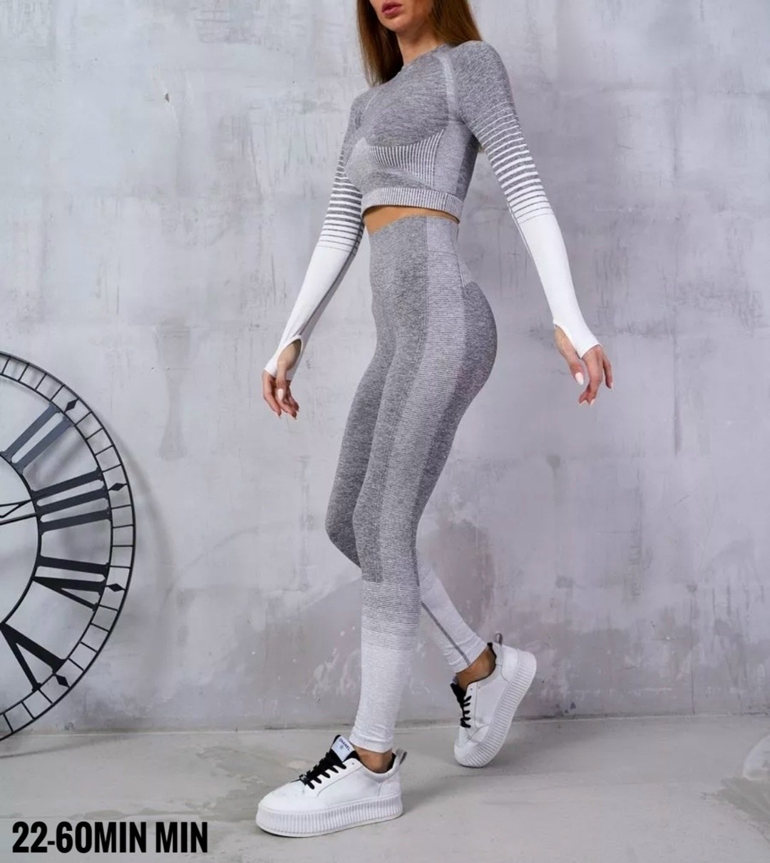 костюм для фитнеса омбре,бесшовный костюм для фитнеса женский серо белый,костюм для фитнеса,лосины для фитнеса,спортивная одежда для фитнеса