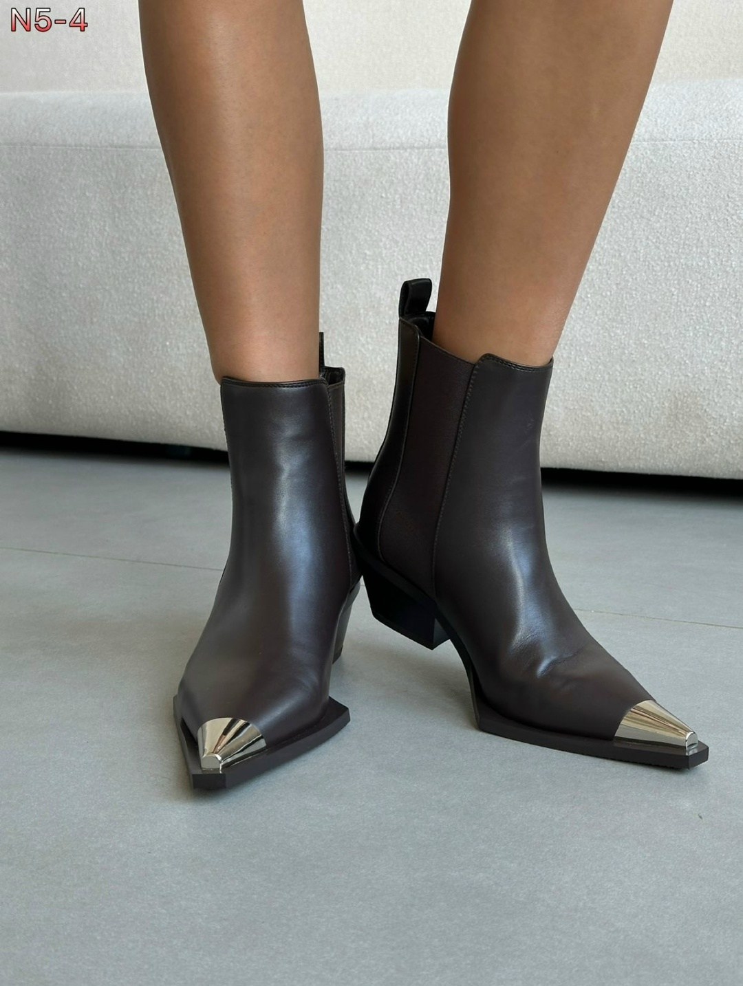 ботинки с металлическим каблуком,,женские ботильоны,ботильоны челси,женские ботинки челси