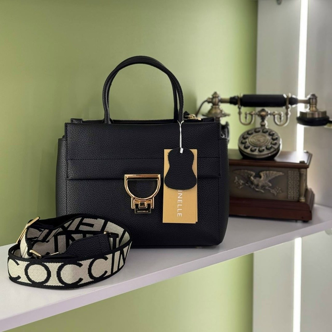 сумка coccinelle arlettis,сумка coccinelle arlettis signature,сумка coccinelle,женская сумка coccinelle,сумка