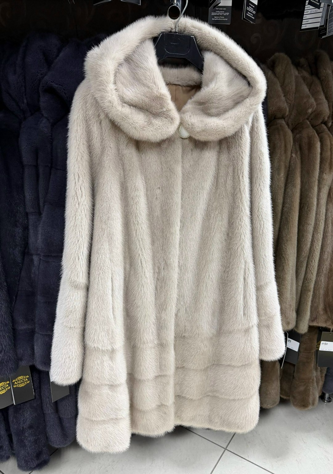 женская шуба из натурального меха норки с,норковая шуба,шуба норковая с капюшоном,шуба норка,норковая шуба светлая