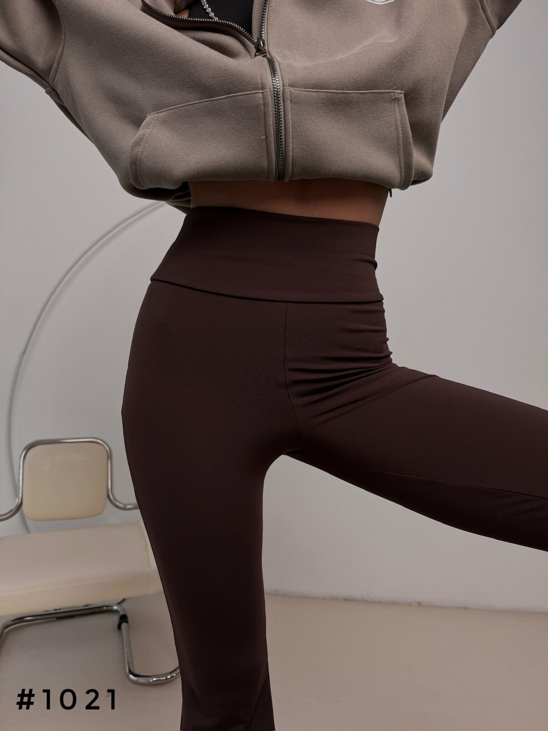 брюки женские клеш,спортивные костюмы женские,костюм с брюками,стильные костюмы,спортивные костюм