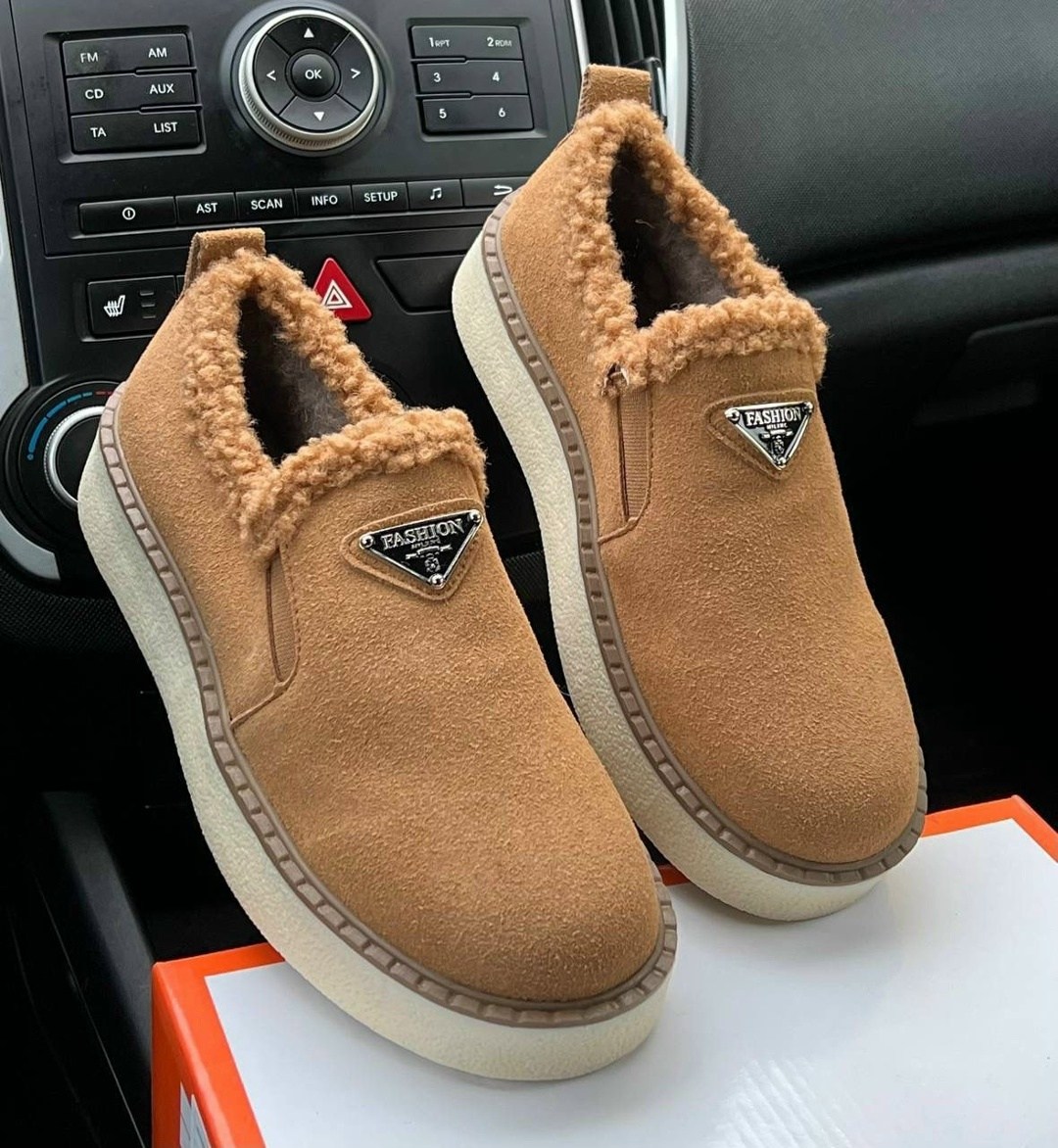 ,лоферы на меху,лоферы с мехам,лоферы prada,лоферы женские зимние