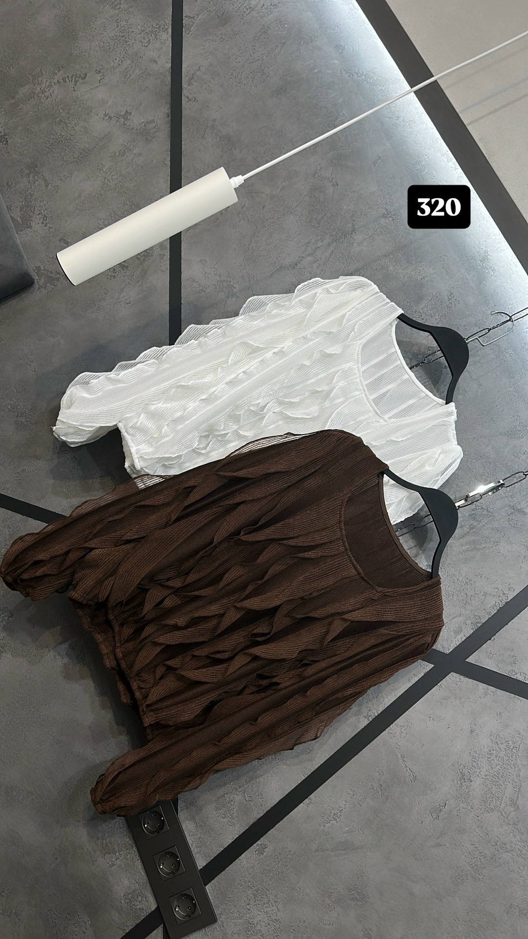 блузка с оборками,блузка нарядная с воланами,женская блузка,блузка с воланом,элегантные костюмы