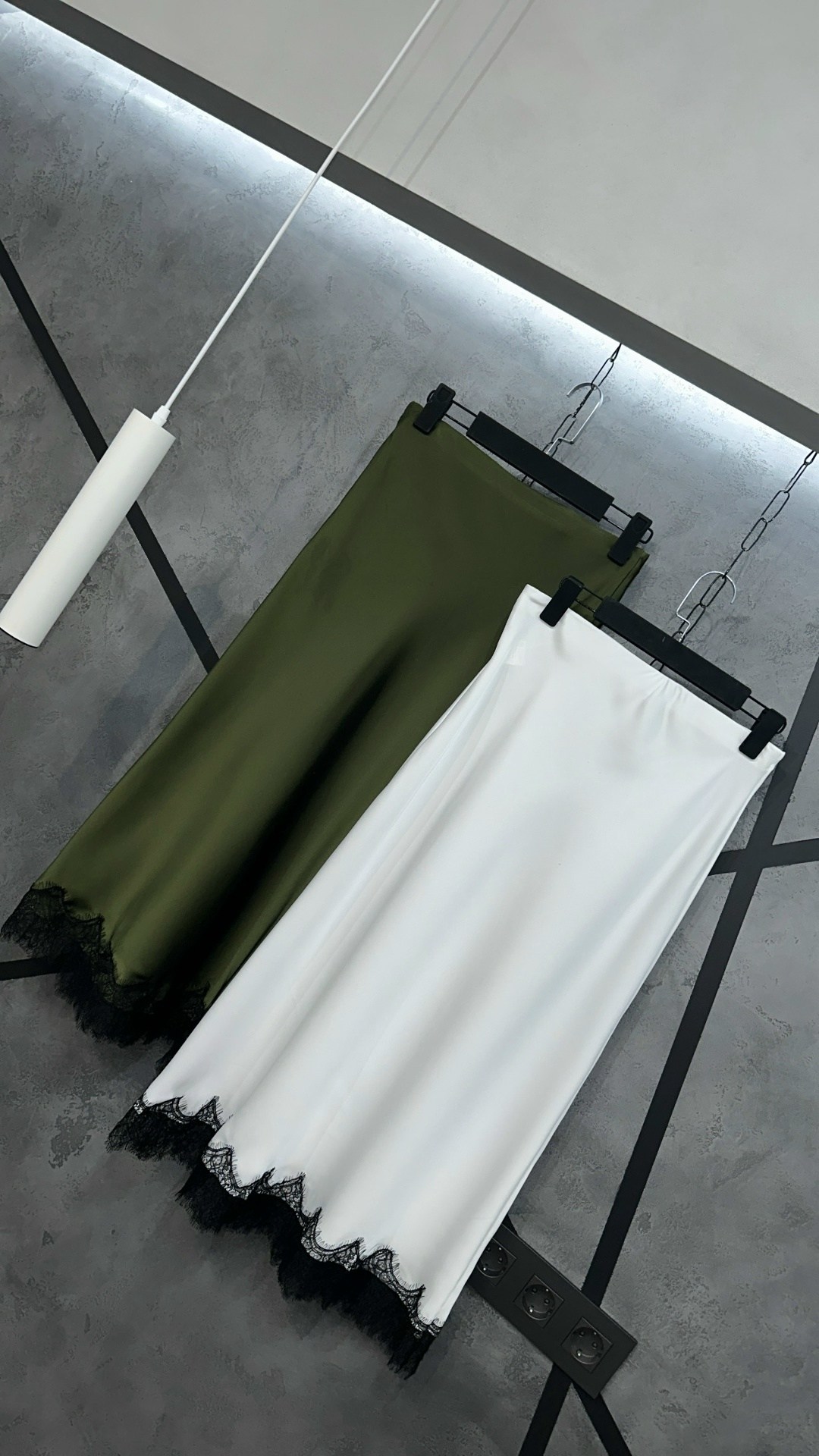 юбка атласная,зеленая шелковая юбка,юбка женская,юбка,атласная юбка с кружевом