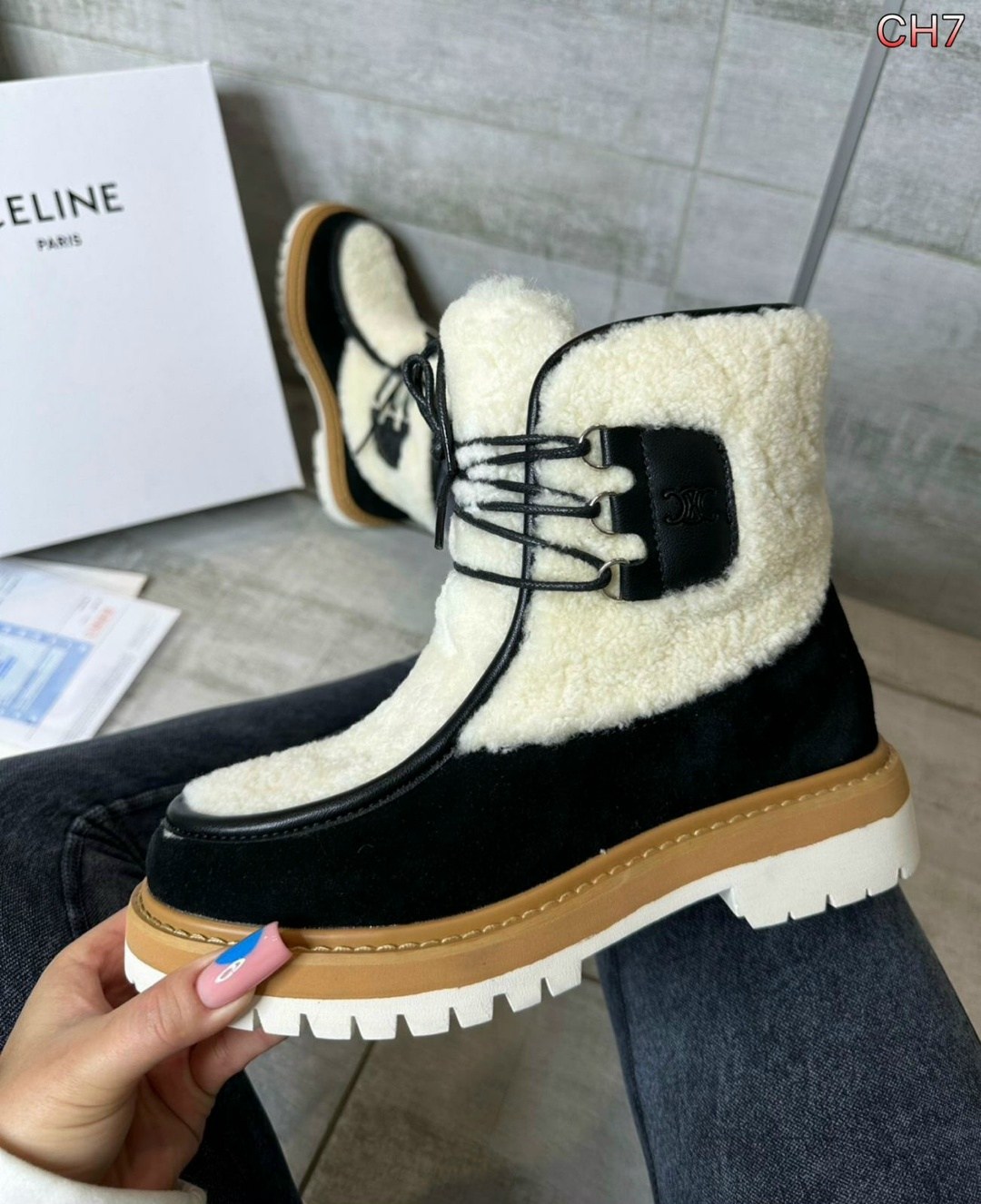 ботинки celine,,celine ботинки бежевые женские,ugg liana grey,ботинки celine женские 2025