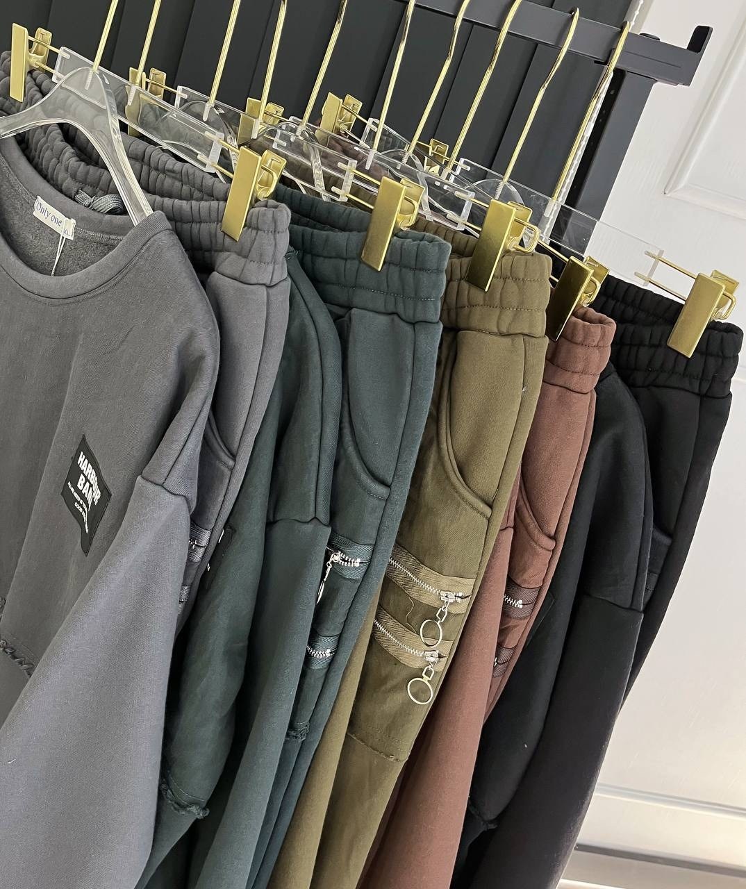 костюмы брючные,спортивные костюм,костюмы комплекты,свитшот и брюки,женский спортивный костюм