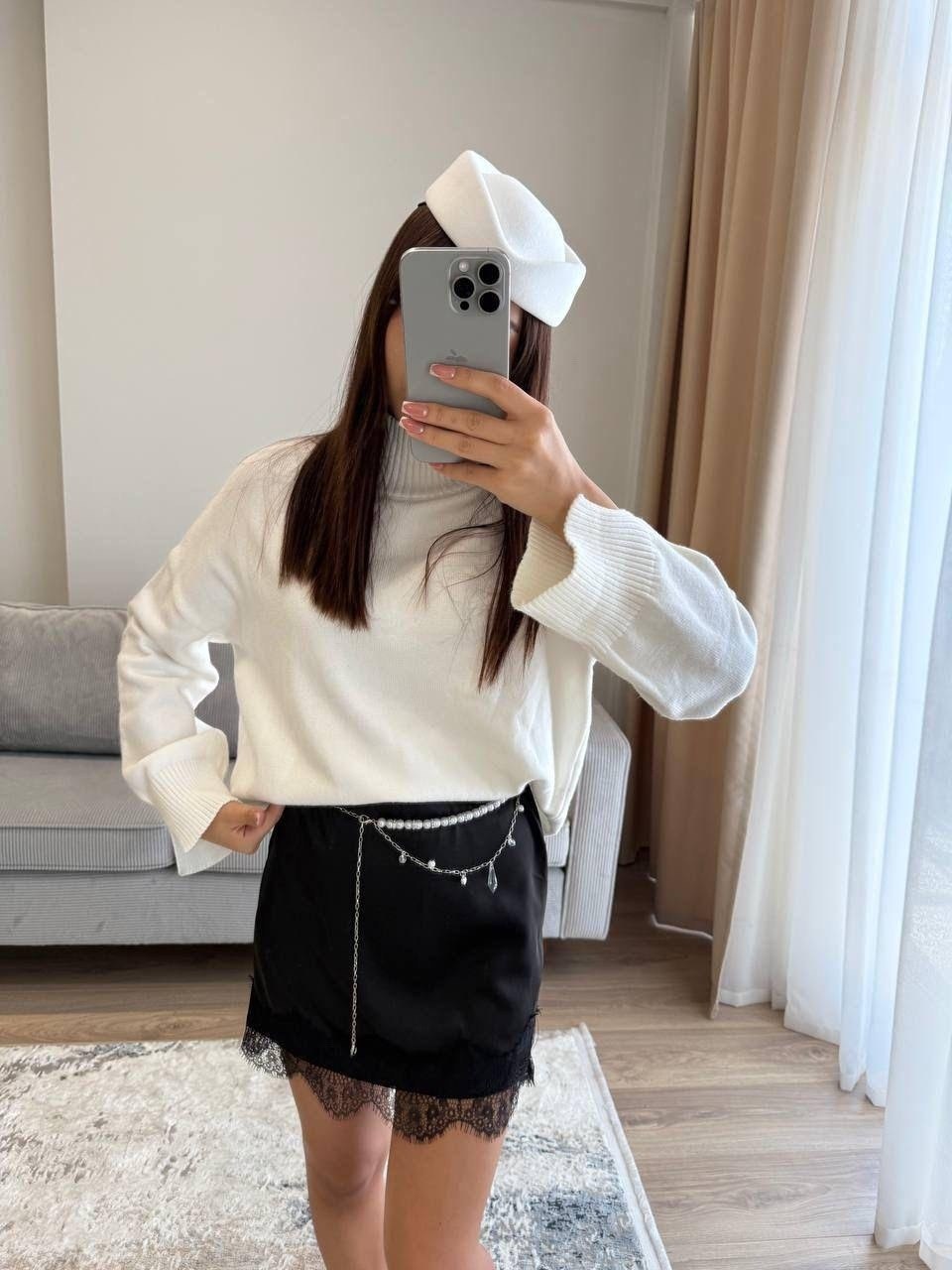 высокие сапоги,кружевная юбка,юбка с кружевами,модные сапоги,сапоги трубы