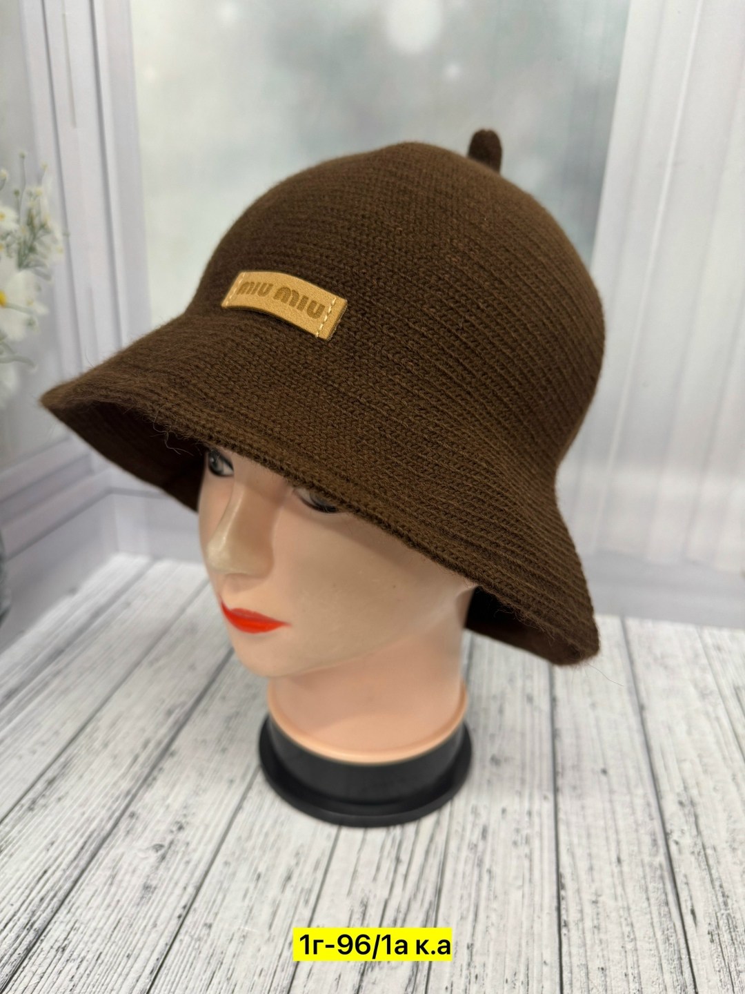 женская шляпа,женская шапка,шапка для женщин,высокая шапка,шляпа зимняя