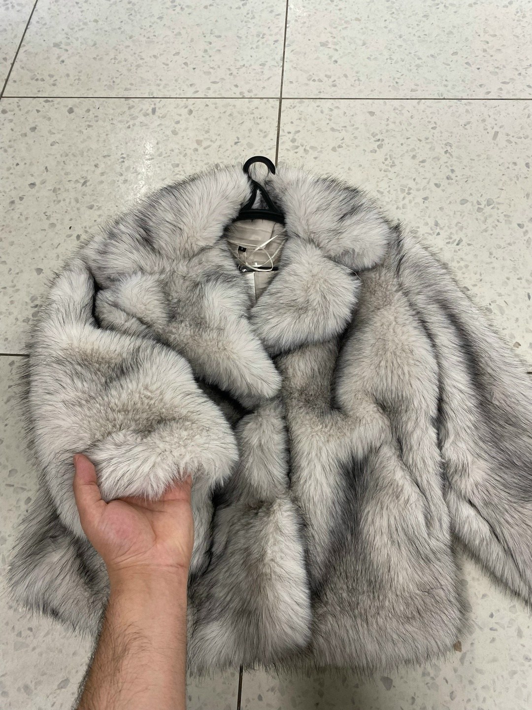 шуба из натурального меха,женская шуба,женская шуба из натурального лисьего меха,меховая куртка,короткая шуба