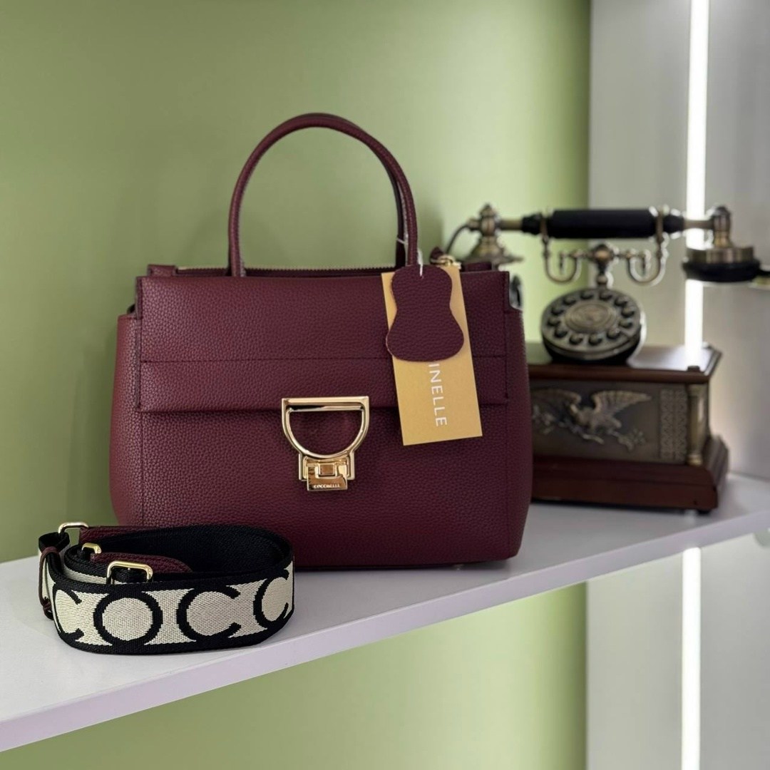 сумка coccinelle arlettis,сумка coccinelle arlettis signature,сумка coccinelle,женская сумка coccinelle,сумка