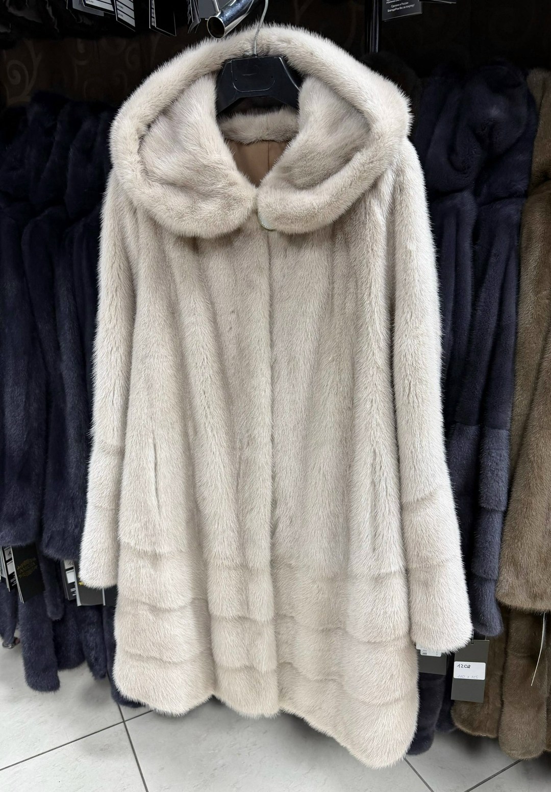 женская шуба из натурального меха норки с,норковая шуба,шуба норковая с капюшоном,шуба норка,норковая шуба светлая