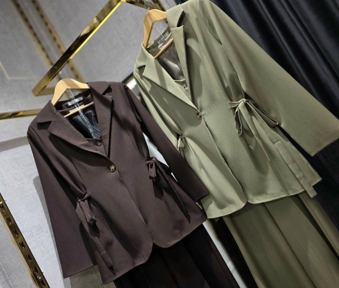 женские костюмы,костюм тройка женский,стильные костюмы,модные брючные костюмы,брючный костюм элегантный