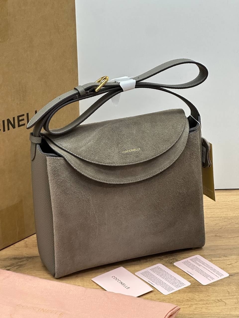 сумки coccinelle замшевая сумка,сумка coccinelle,замшевая сумка,женская сумка coccinelle,сумка