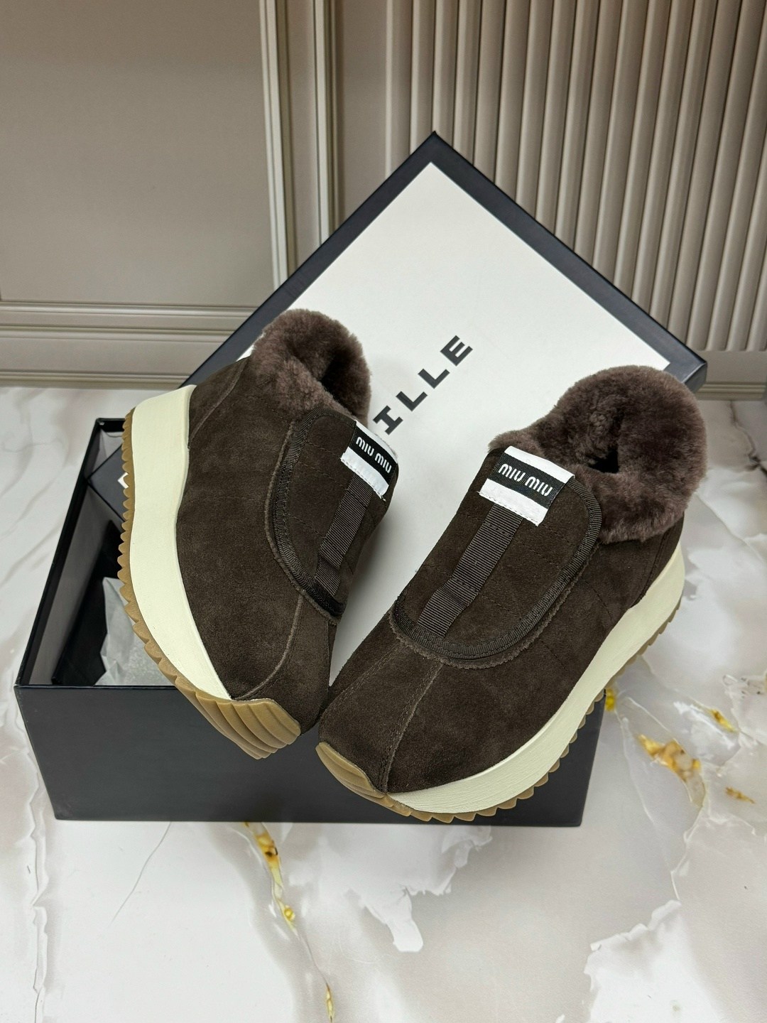 ,кроссовки brunello cucinelli,кроссовки женскиe,кроссовки с мехом женские,кроссовки женские зимние