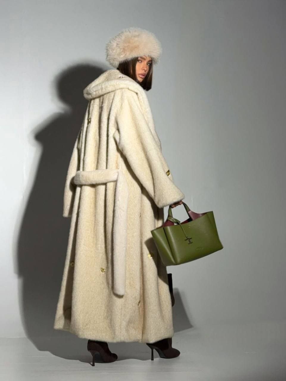 пальто теплое,шуба искусственная,меховое пальто,плюшевое пальто,пальто из искусственного меха