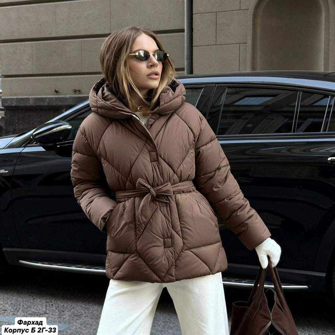 модные пуховики,бежевый пуховик,куртка женская бежевая,куртка пуховик,куртка с поясом