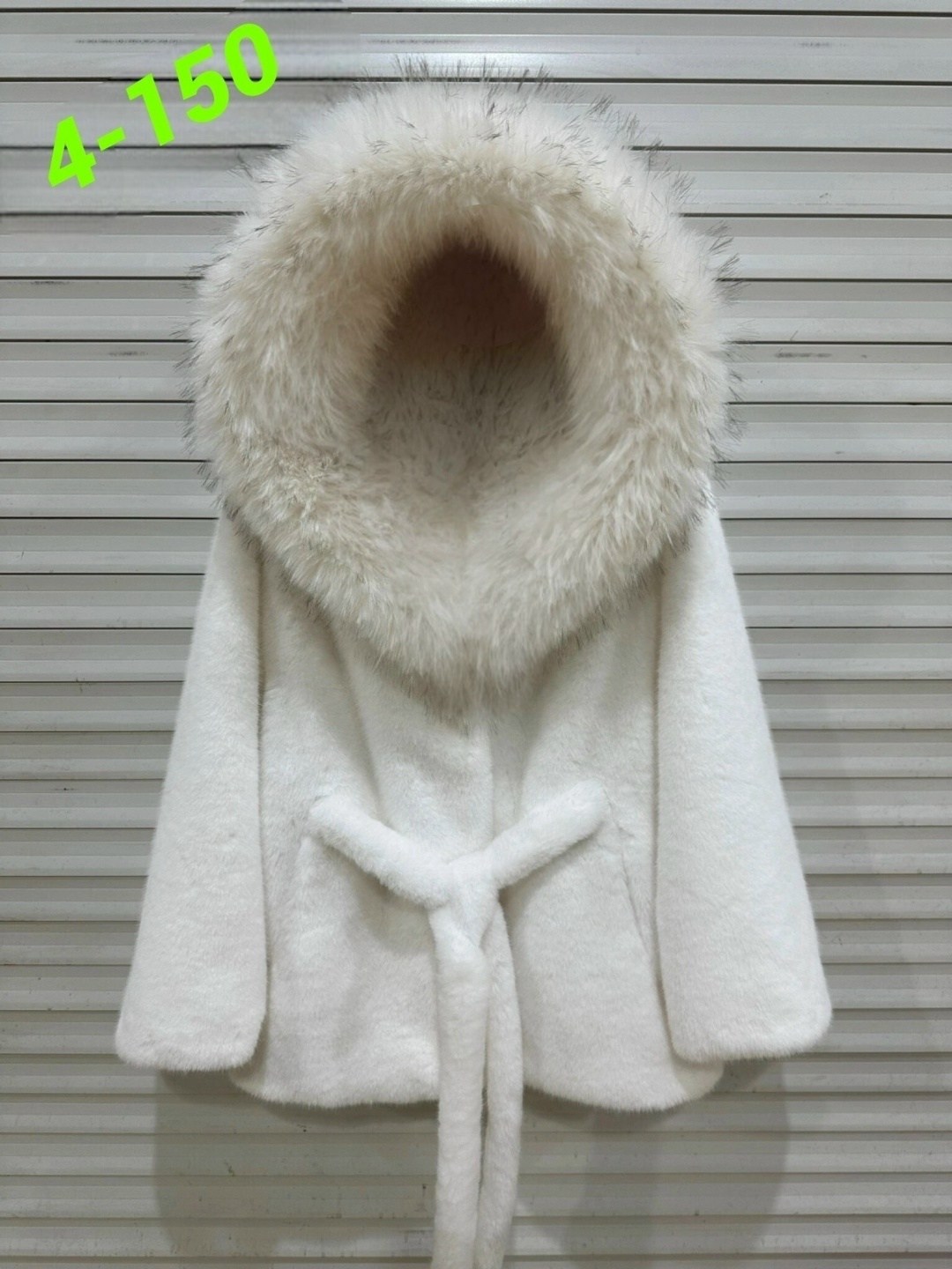 белая норковая шуба,шубка,белая норковая шуба с капюшоном,шуба женская,шуба белая норка