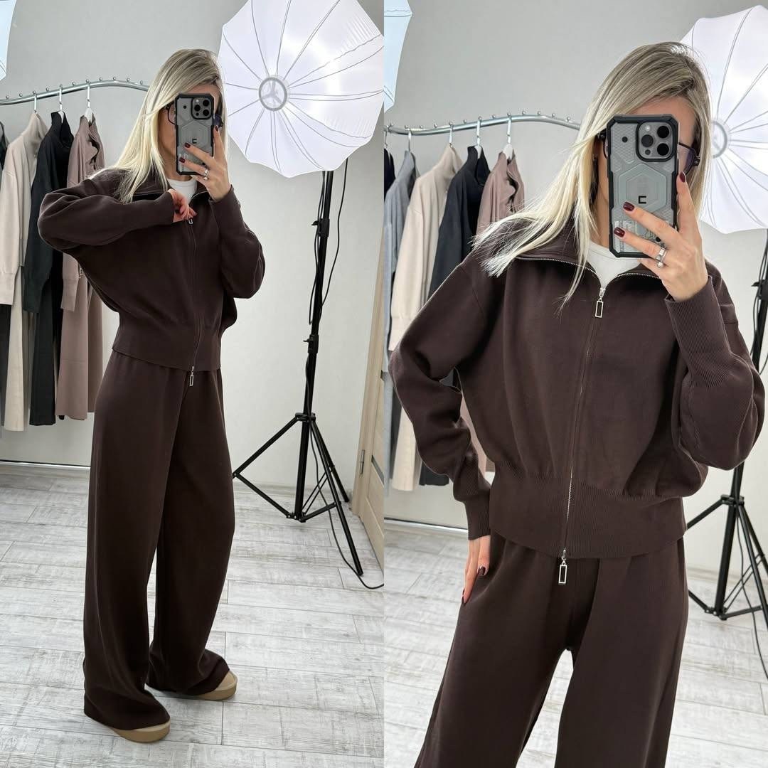 костюмы брючные,костюм трикотажный,костюм женский на флисе,костюмы женские,спортивные костюмы женские