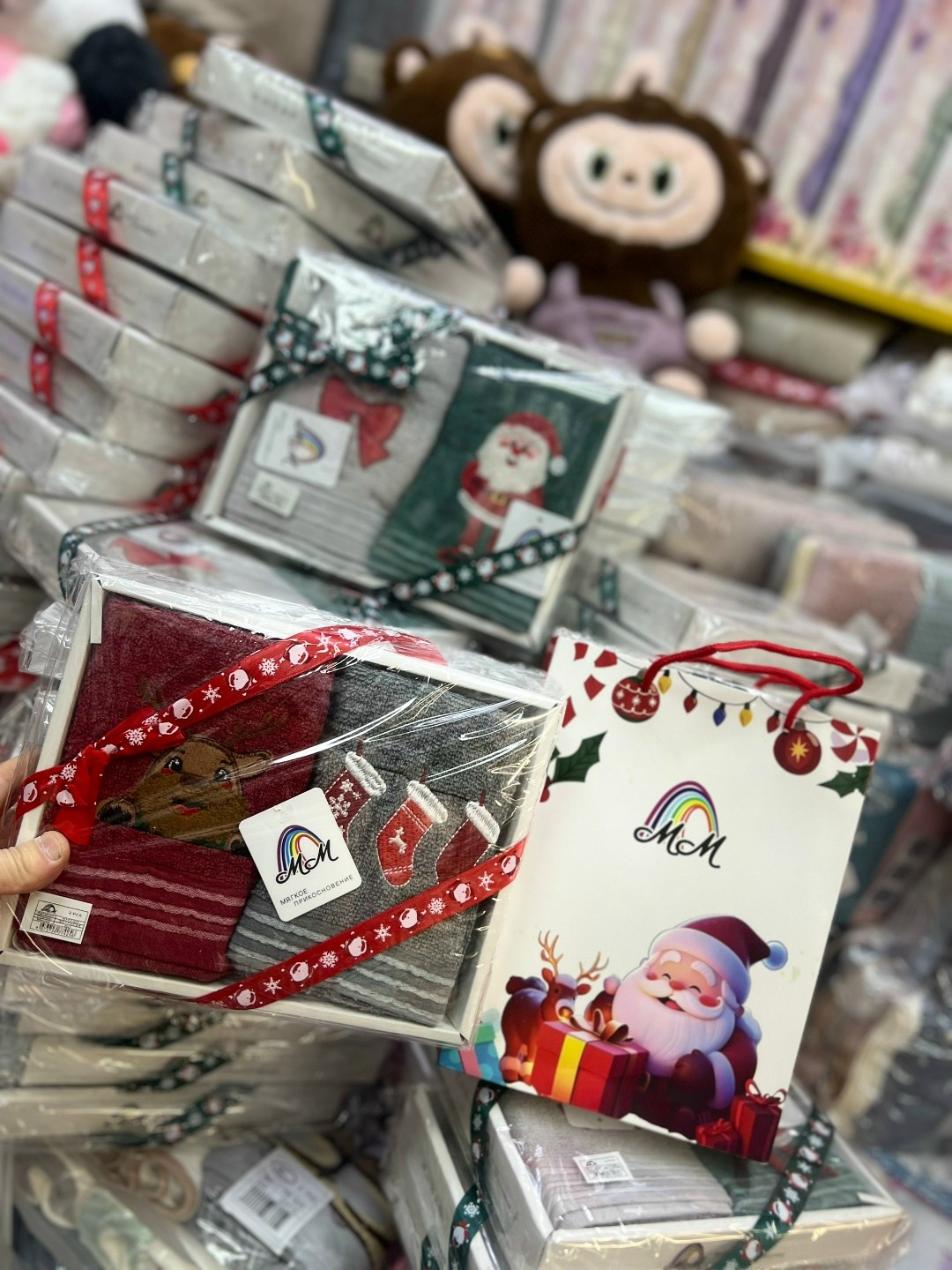 рождественские подарки санта,рождество санта,рождество подарки,дед мороз с подарками,рождественские персонажи