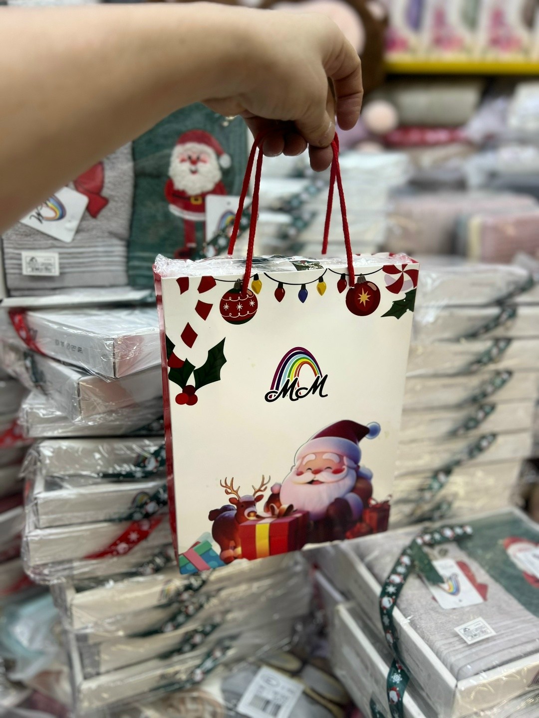 рождественские подарки санта,рождество санта,рождество подарки,дед мороз с подарками,рождественские персонажи