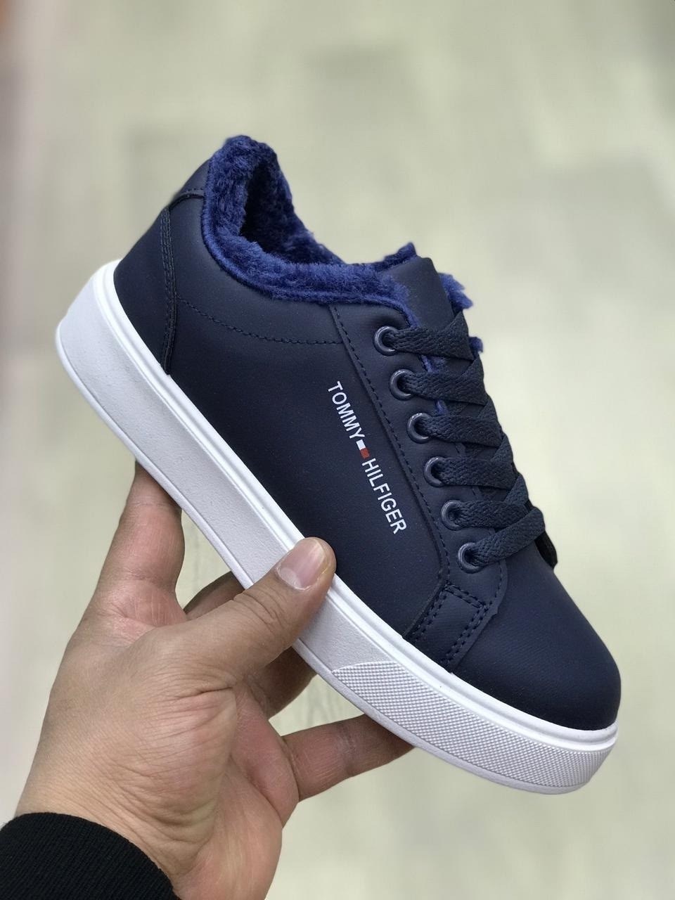 ,кроссовки женскиe,теплые кроссовки,повседневные кроссовки,обуви