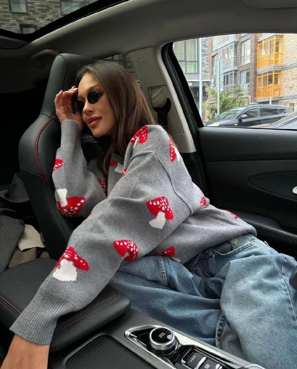 свитер с мухоморами,свитер с принтом,джемпер с принтом,свитер в стиле оверсайз,свитер женский с принтом