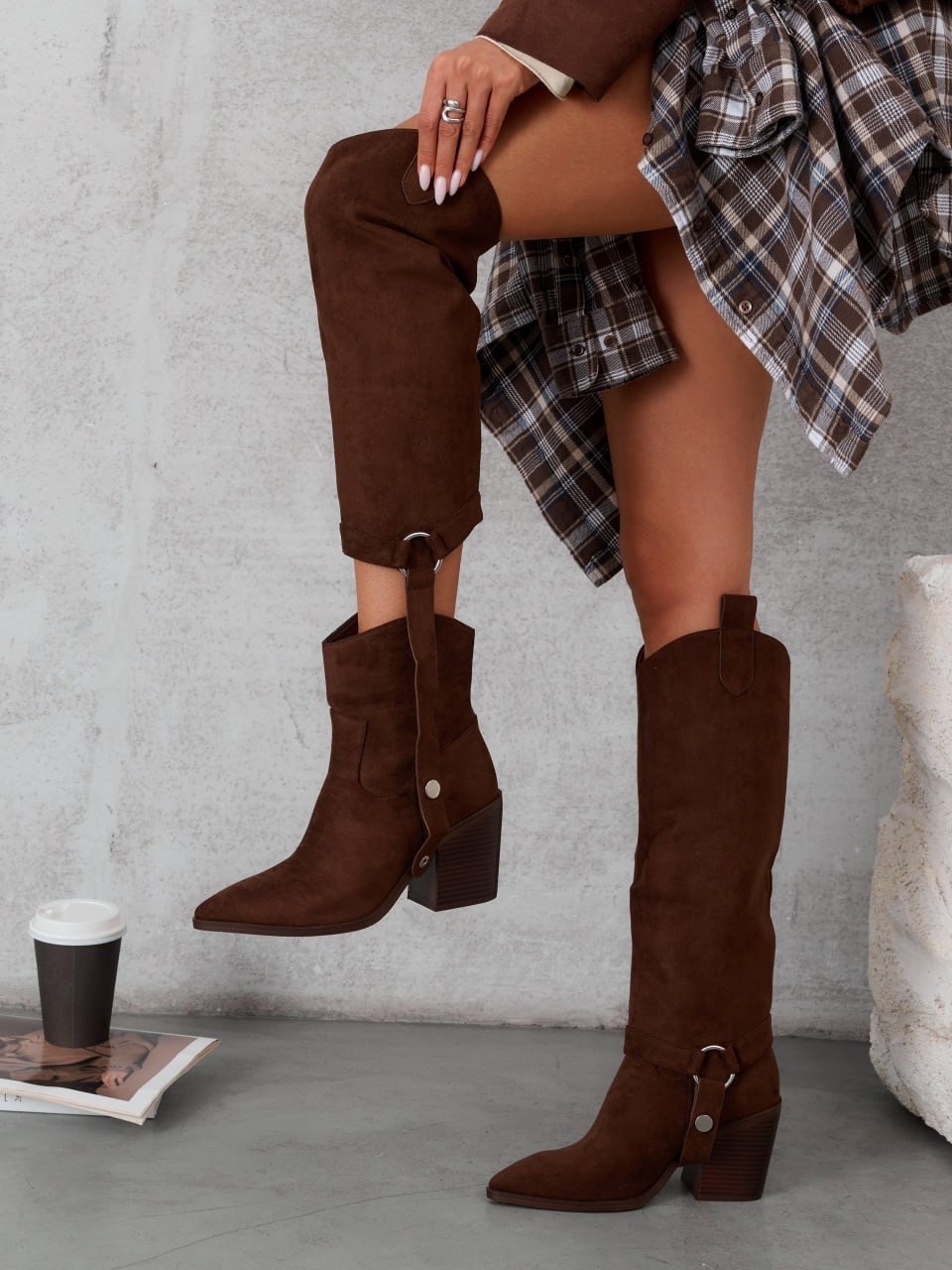 женские сапоги,сапоги демисезонные,сапоги модные,сапоги демисезонные на каблуке,стильные сапоги