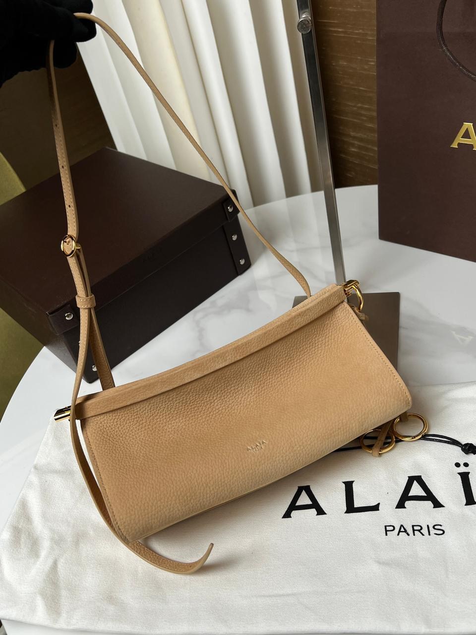 сумка,сумка женская,женская сумка на плечо,сумка модная,сумка классическая