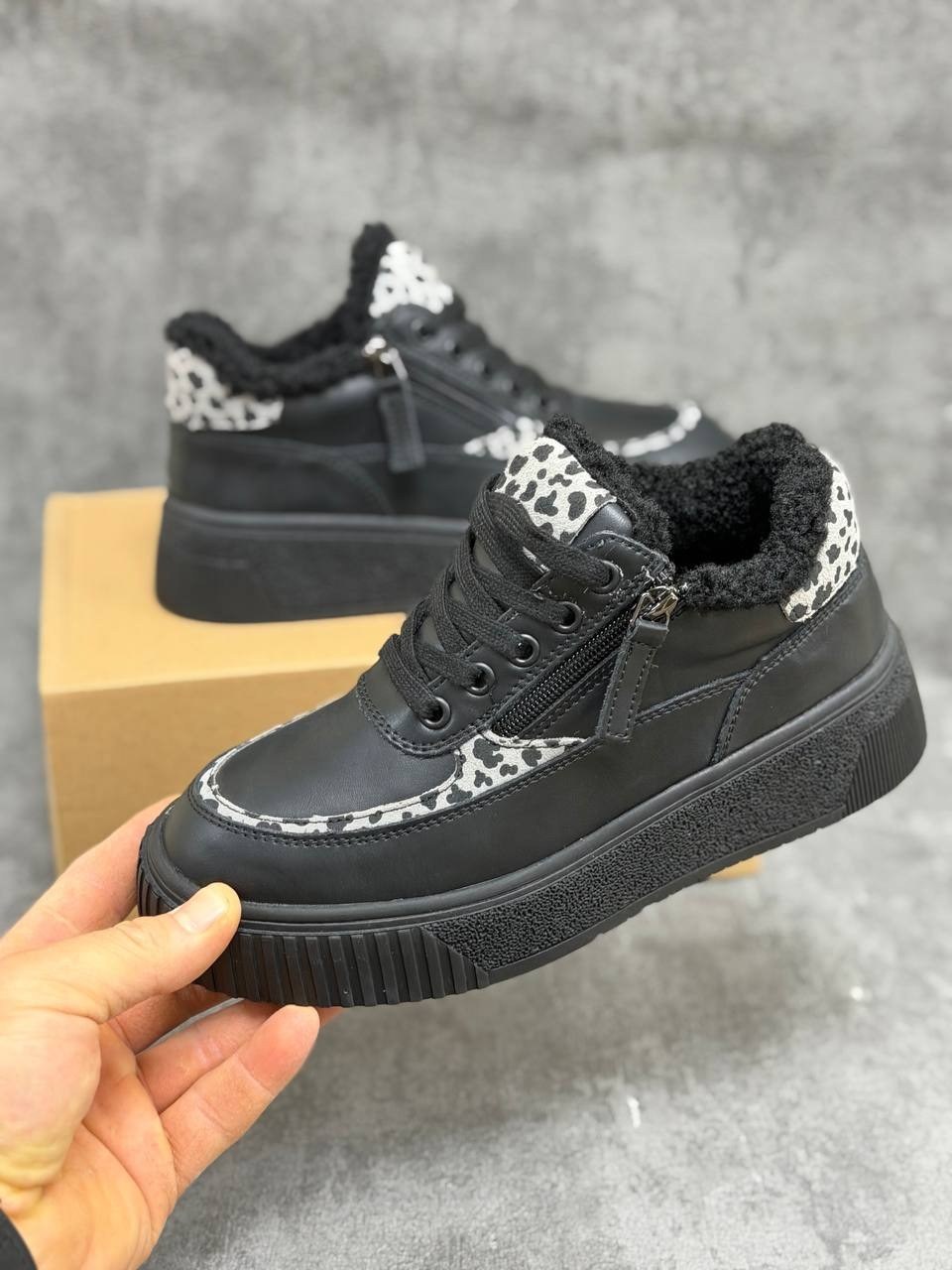 ,кроссовки женскиe,женские зимние кроссовки,стильные кроссовки,обуви