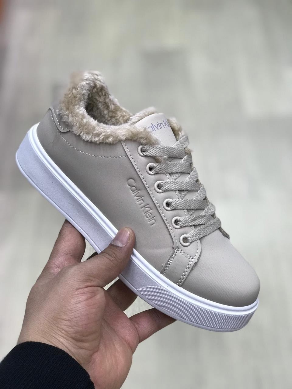 ,кроссовки женскиe,теплые кроссовки,повседневные кроссовки,обуви