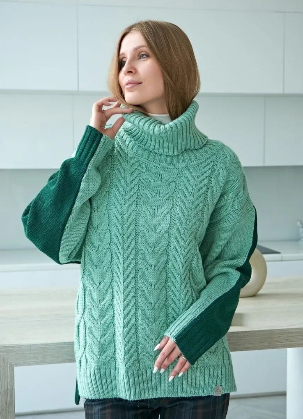 свитер спицами,модели вязаных свитеров,вязаные свитера,вяжем свитер,вязаные свитера женские