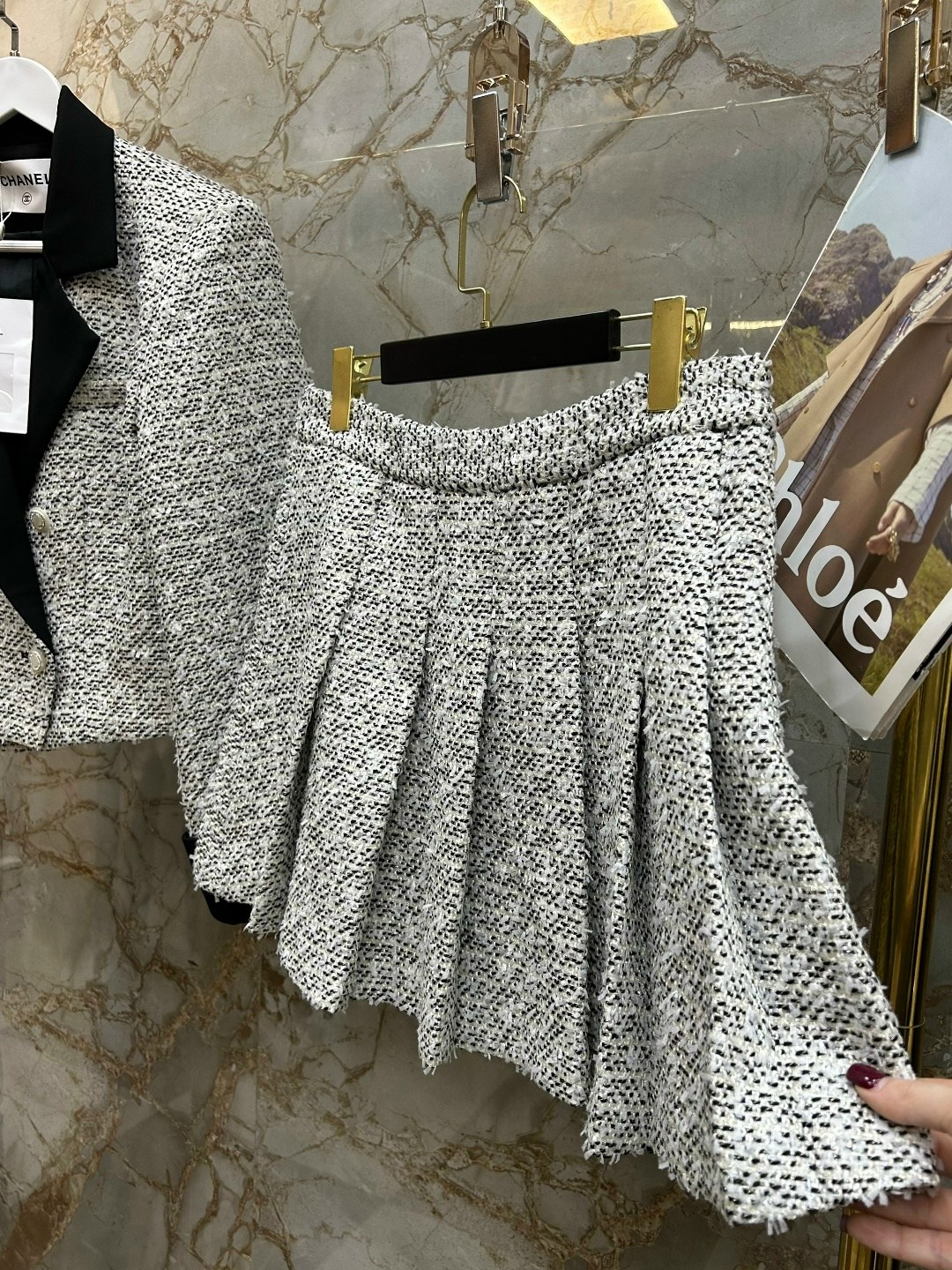 твидовый костюм chanel,женский твидовый костюм,твидовый костюм с юбкой,твидовые костюмы,шанель твидовый костюм