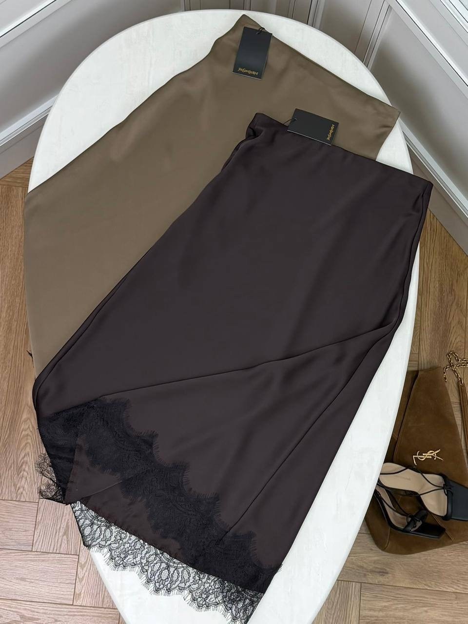 атласная юбка,атласная юбка миди,модели юбки,юбка,шелковая юбка