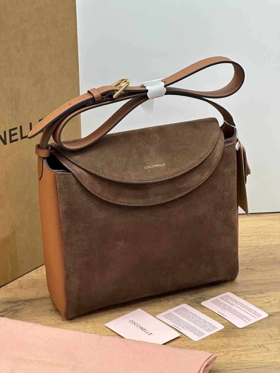 сумки coccinelle замшевая сумка,сумка coccinelle,замшевая сумка,женская сумка coccinelle,сумка