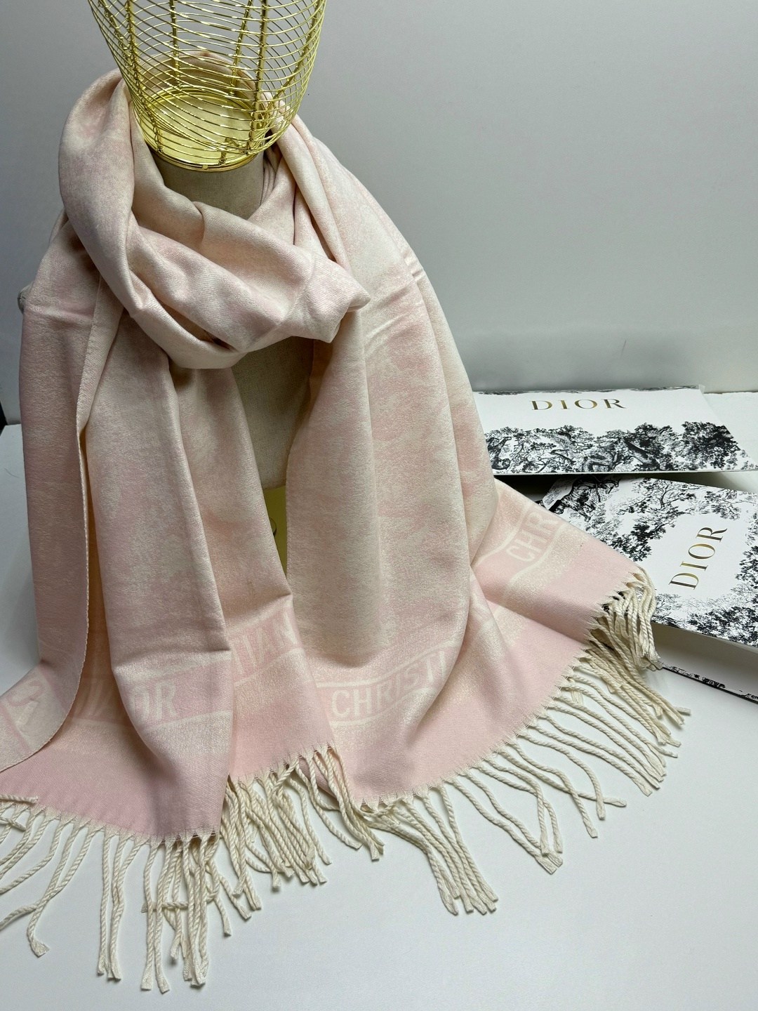 палантин диор,палантин кристиан диор,палантины dior,палантин женские,шарф палантин диор