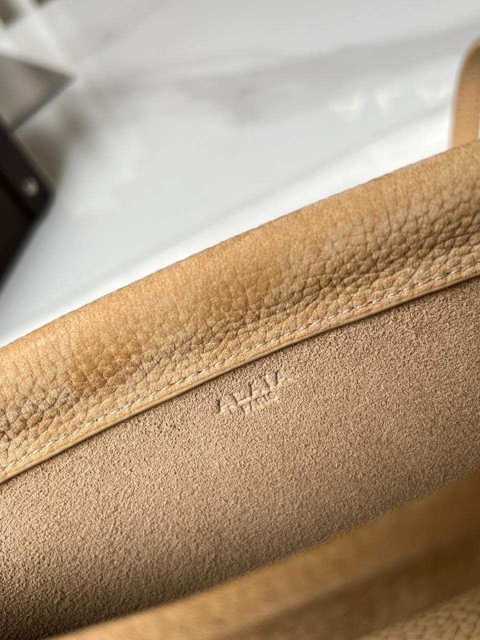 сумка,сумка женская,женская сумка на плечо,сумка модная,сумка классическая