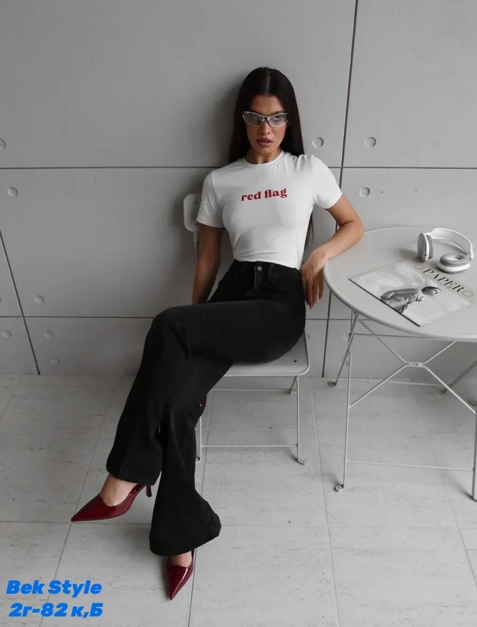 женские джинсы клеш,черные джинсы клеш,джинсы женский,брюки клеш женские,джинсы клеш с высокой посадкой