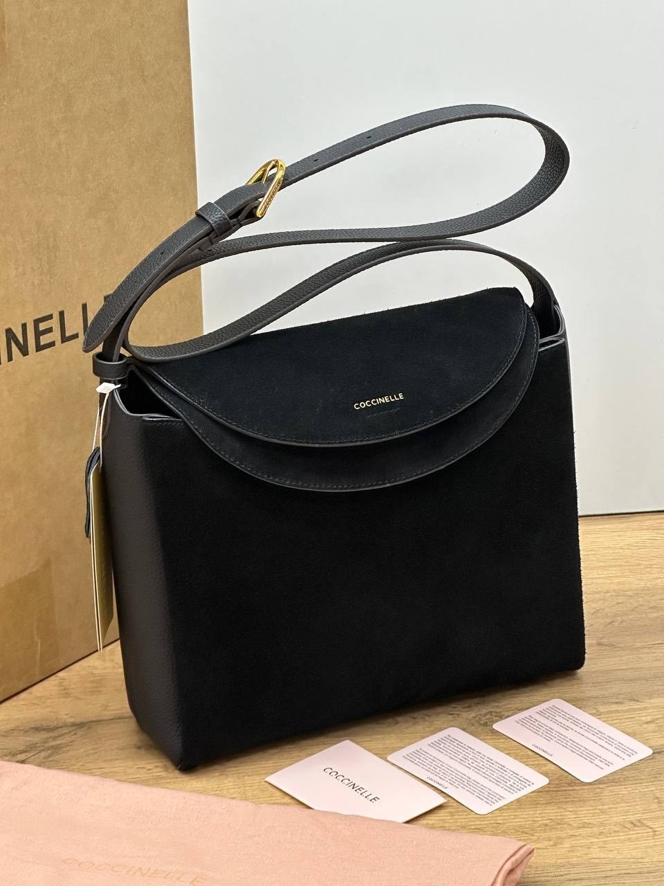 сумки coccinelle замшевая сумка,сумка coccinelle,замшевая сумка,женская сумка coccinelle,сумка