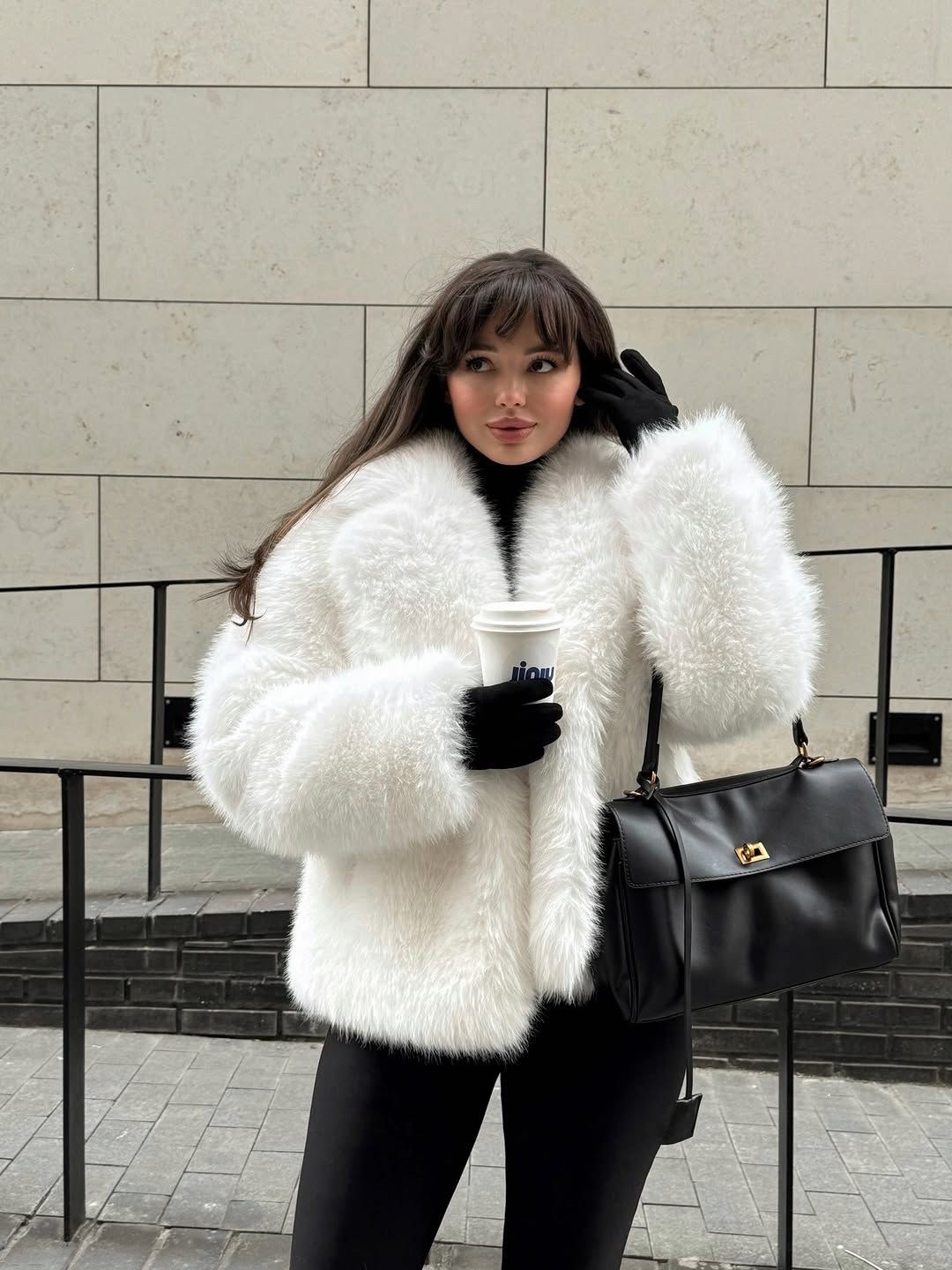 искусственная шуба,шуба белая,шубка,белая шубка,шуба искусственная белая