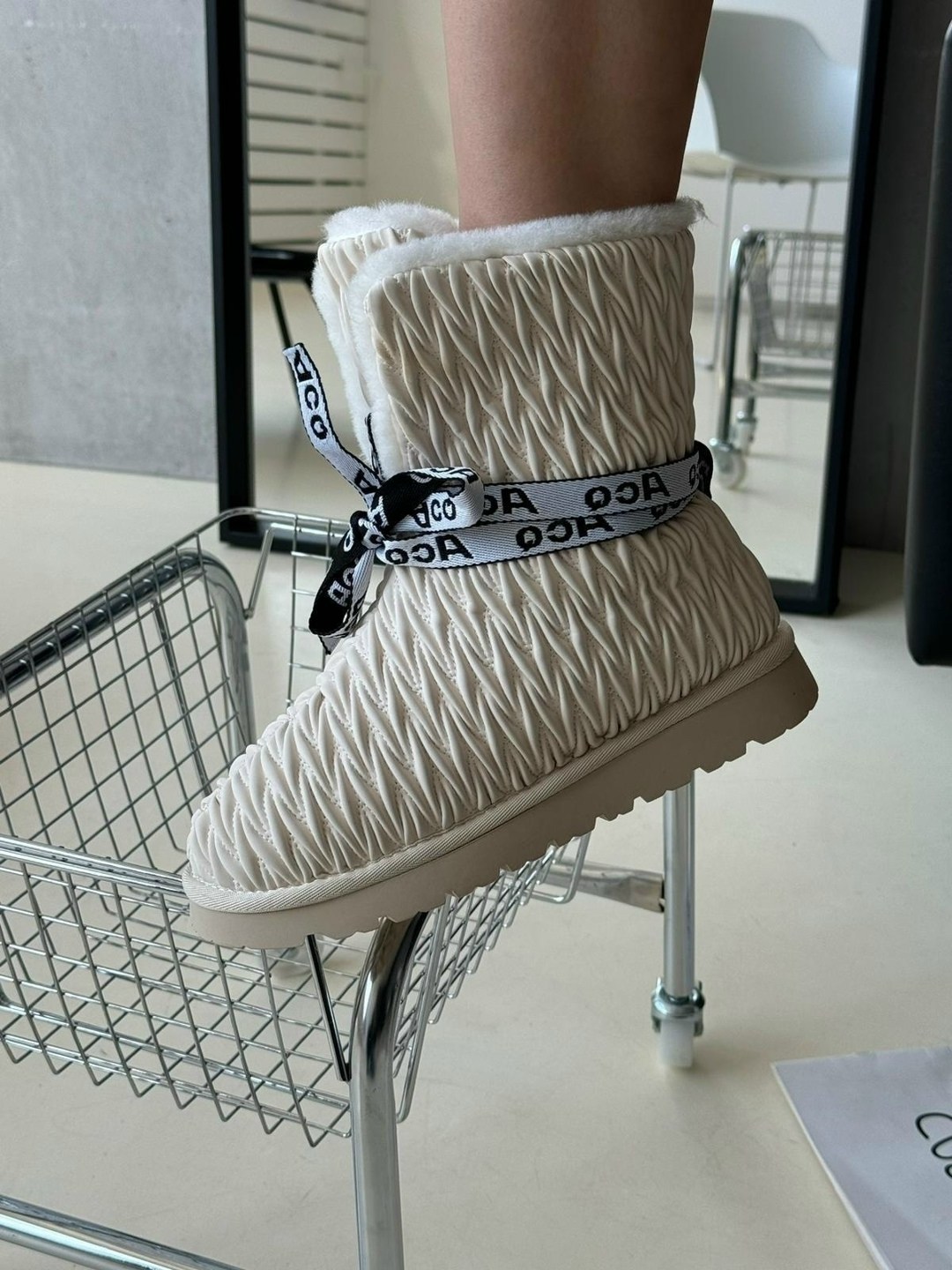 дутики женские,,угги женские,угги женские зимние,женская зимняя