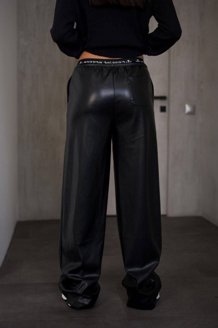 брюки кожаные,женские кожаные брюки,штаны из экокожи,брюки модные,брюки из экокожи женские